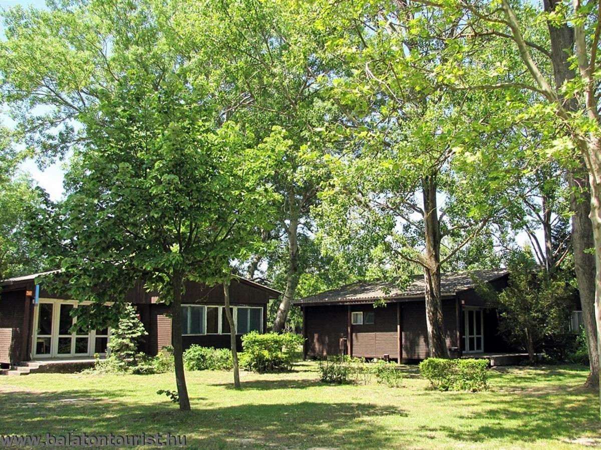 Balatontourist Vadvirag Camping & Bungalows Hotel Balatonszemes Luaran gambar
